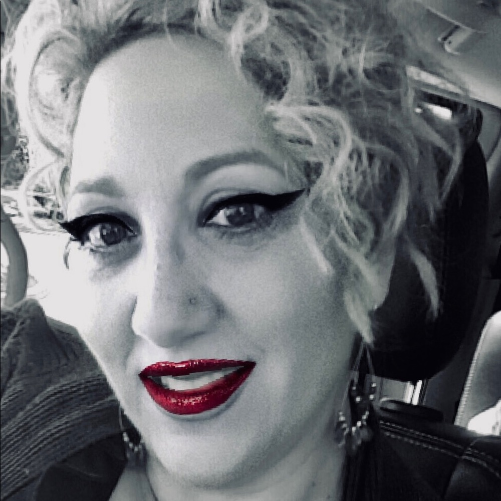 Meet your Posher, Sheila